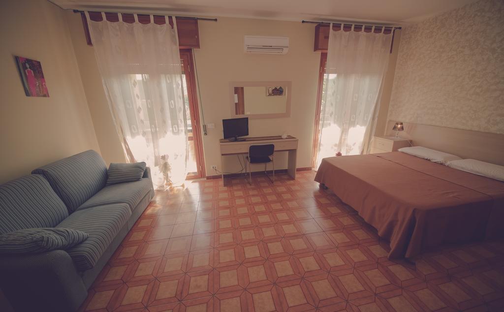 Cassiodoro Rooms Affittacamere Catanzaro Exterior photo